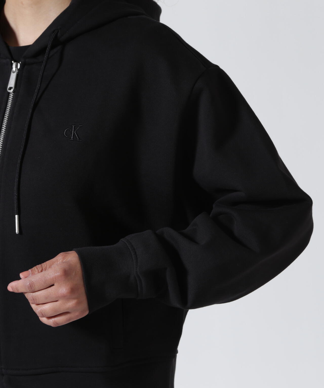 Calvin Klein （カルバンクライン）LS MONOGRAM TERRY CROPPED PARKA