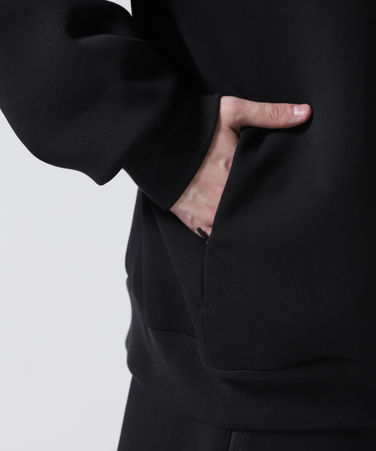 WIND AND SEA（ウィンダンシー）Loose fit crewneck sweat shirt