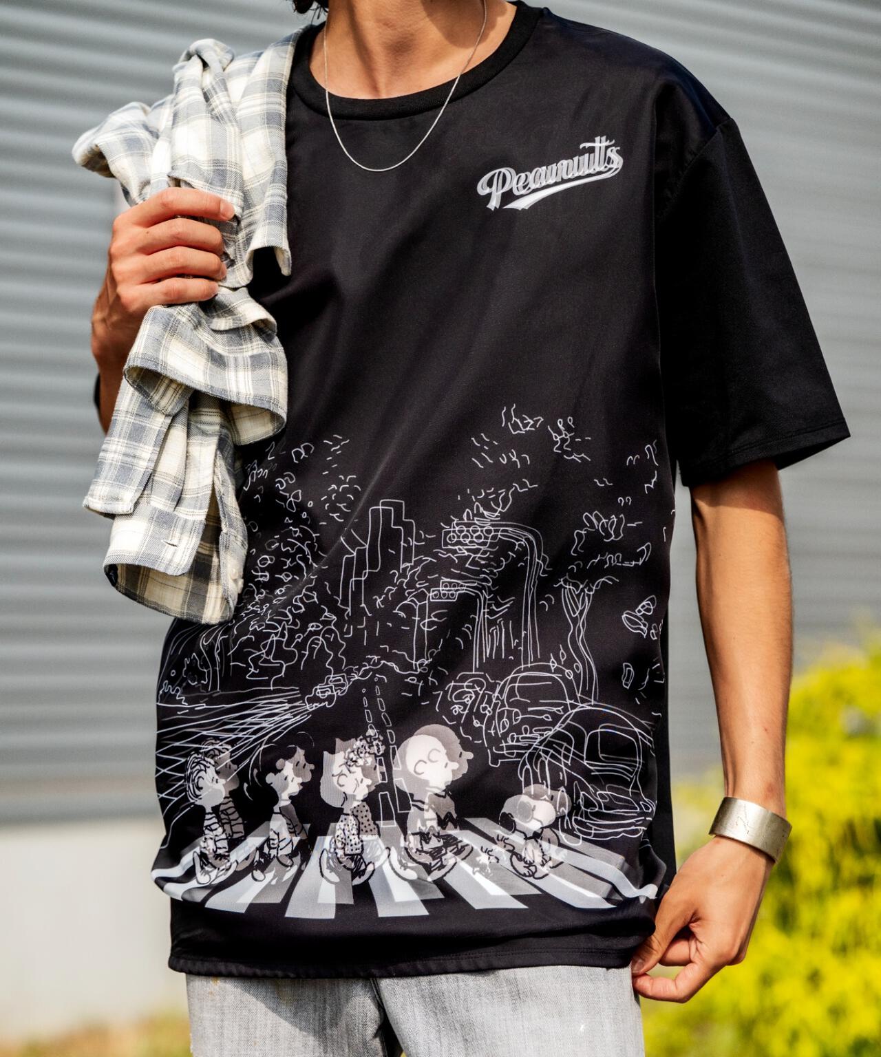TRIPPY ART(トリッピーアート）SNOOPY ABBEY ROAD 3D TEE