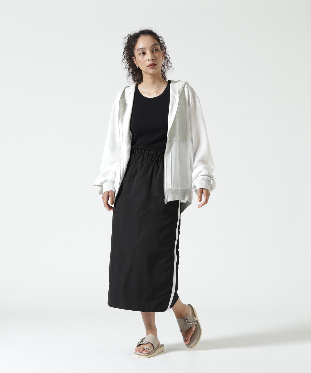 DROIT BELLO（ドロイトベロ）メッシュ切替フーディ