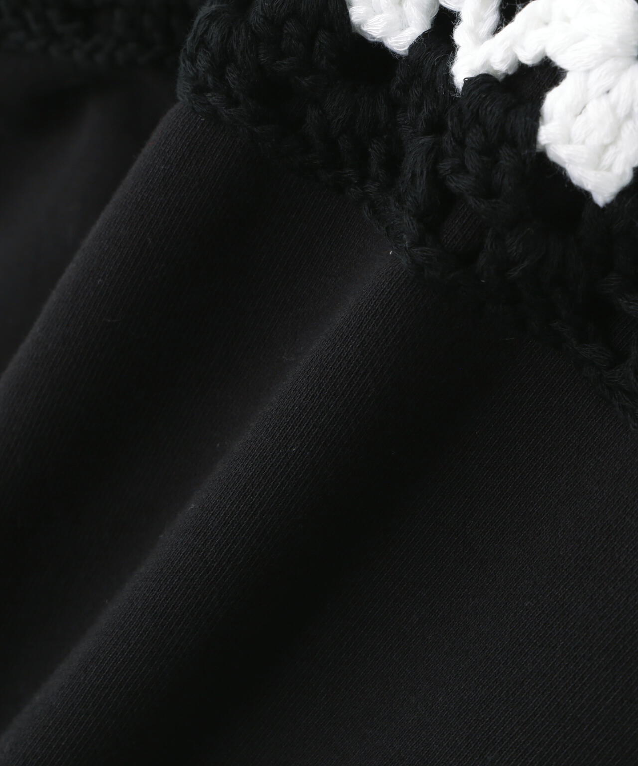 DISCOVERED（ディスカバード）別注CROCHET SLEEVE SWEAT(UNISEX)
