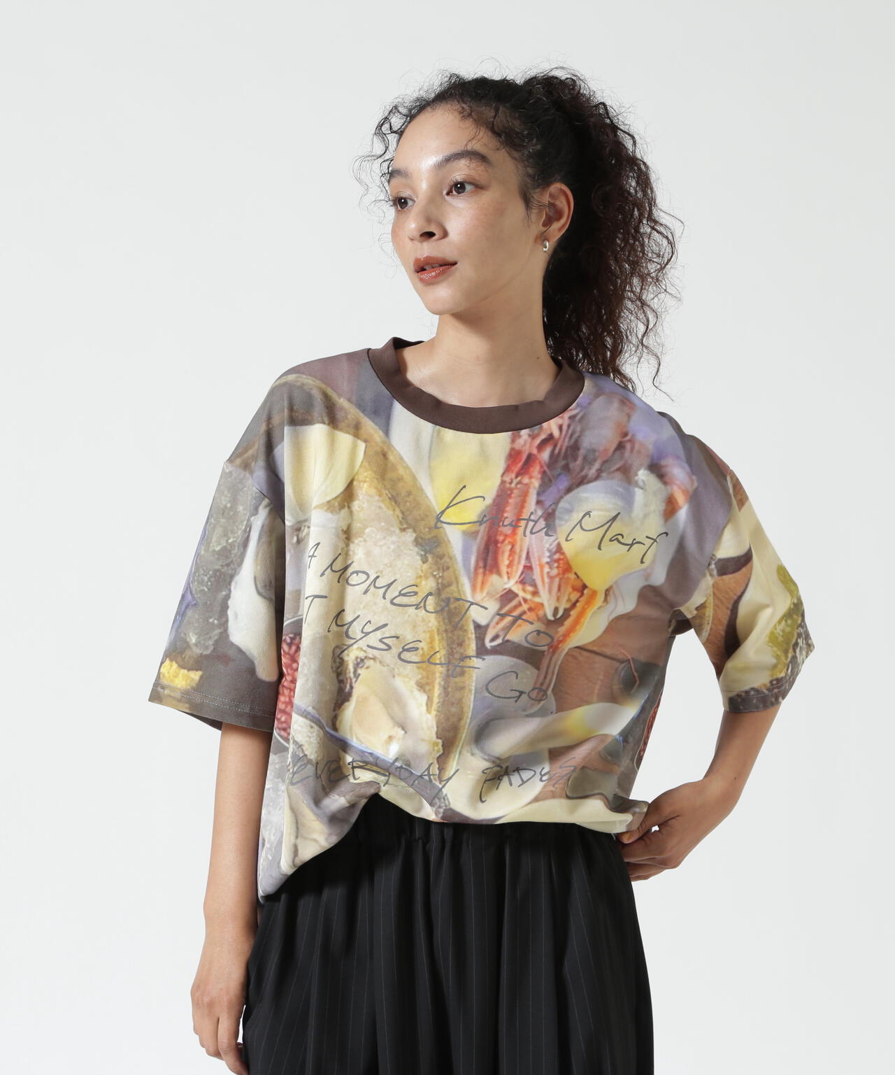 Knuth Marf（クヌースマーフ）oyster graphic tee(unisex)
