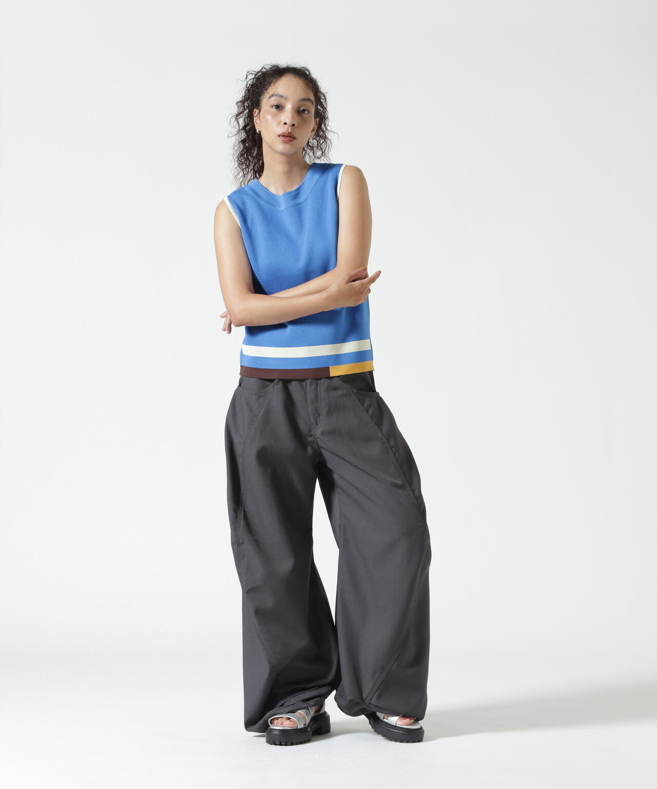 AULA AILA（アウラ アイラ）別注2WAY SLEEVELESS KNIT