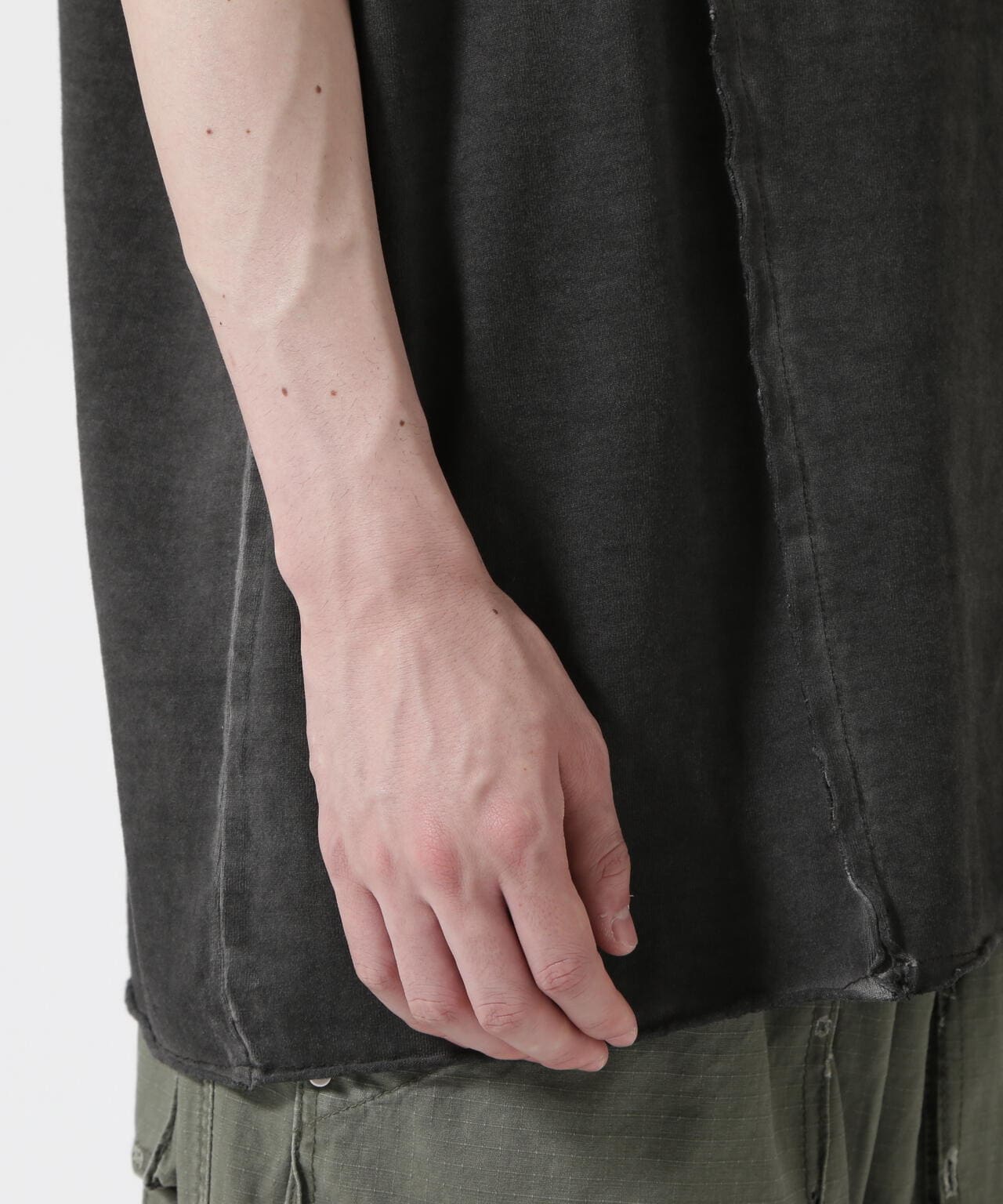 FR(13)NDS/フレンズ/Cut Off Tシャツ