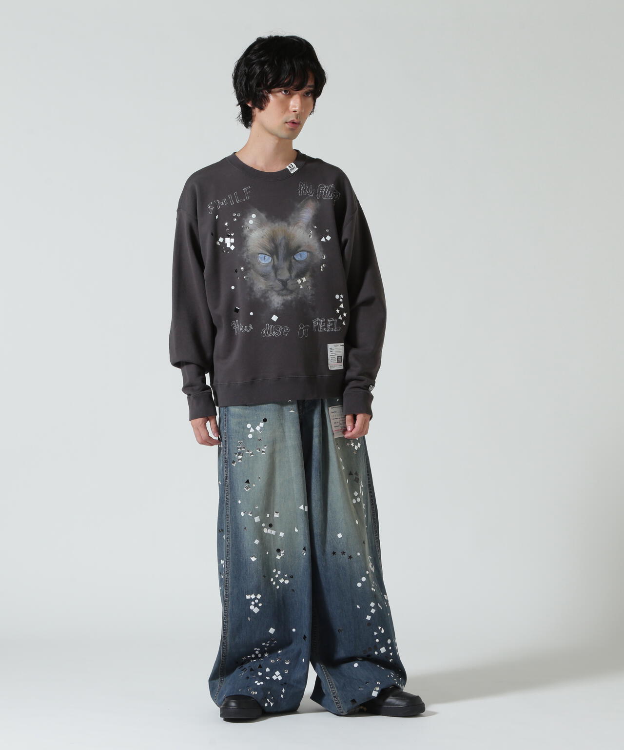 Maison MIHARAYASUHIRO/メゾン ミハラヤスヒロ/EMBELLISHED DISTRESSED SWEATSHIRT