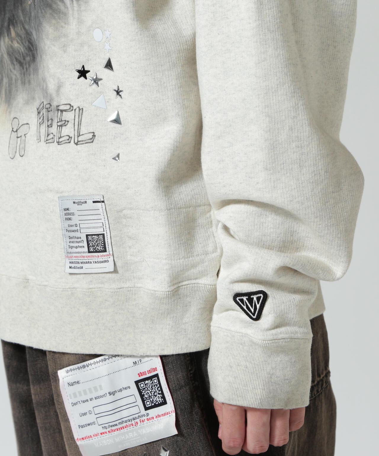 Maison MIHARAYASUHIRO/メゾン ミハラヤスヒロ/EMBELLISHED DISTRESSED SWEATSHIRT