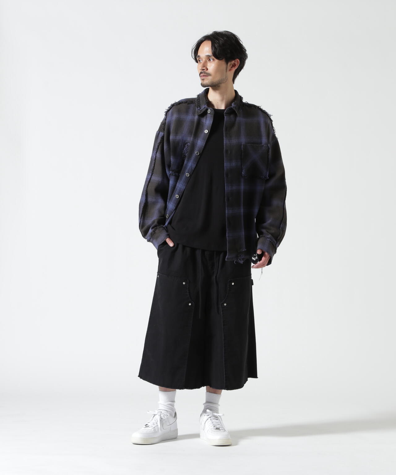 Height 178  Chest 92  Waist 76  hips 95  Shoes 27.0 着用サイズ：L
