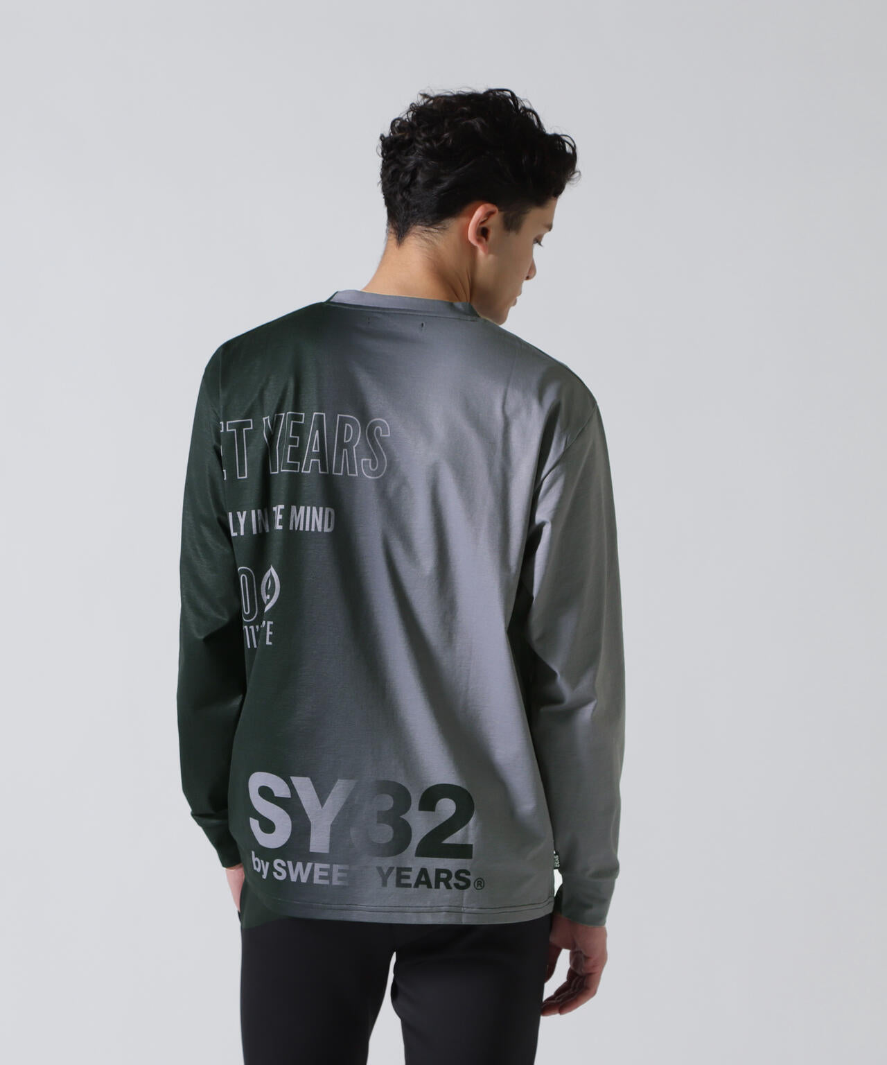 SY32 by SWEET YEARS/エスワイサーティトゥ バイ スィートイヤーズ/GRADATION LOGO L/S TEE