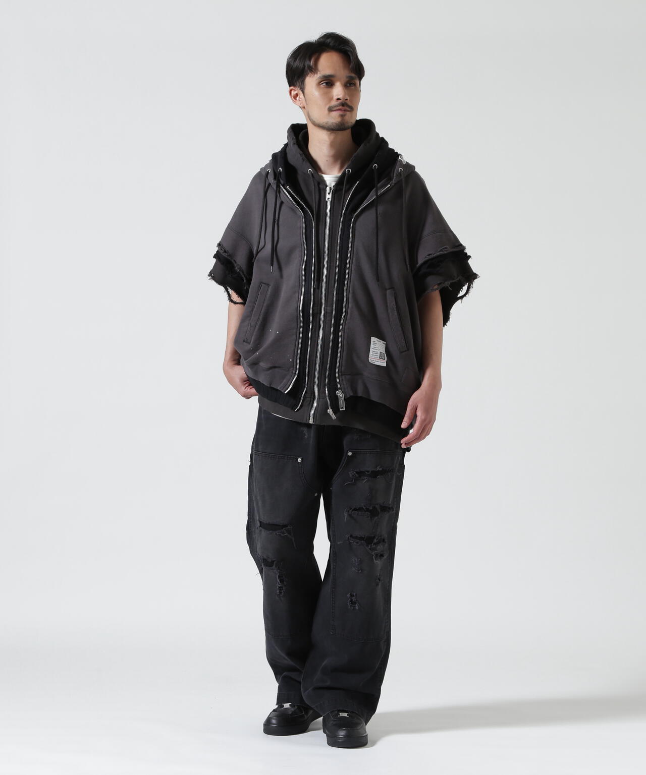 Height 178  Chest 92  Waist 76  hips 95  Shoes 27.0 着用サイズ：46