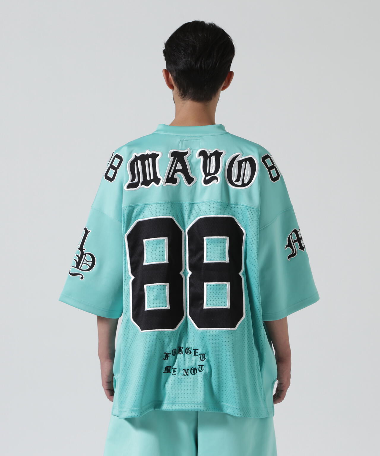 Height 178  Chest 92  Waist 76  hips 95  Shoes 27.0 着用サイズ：M
