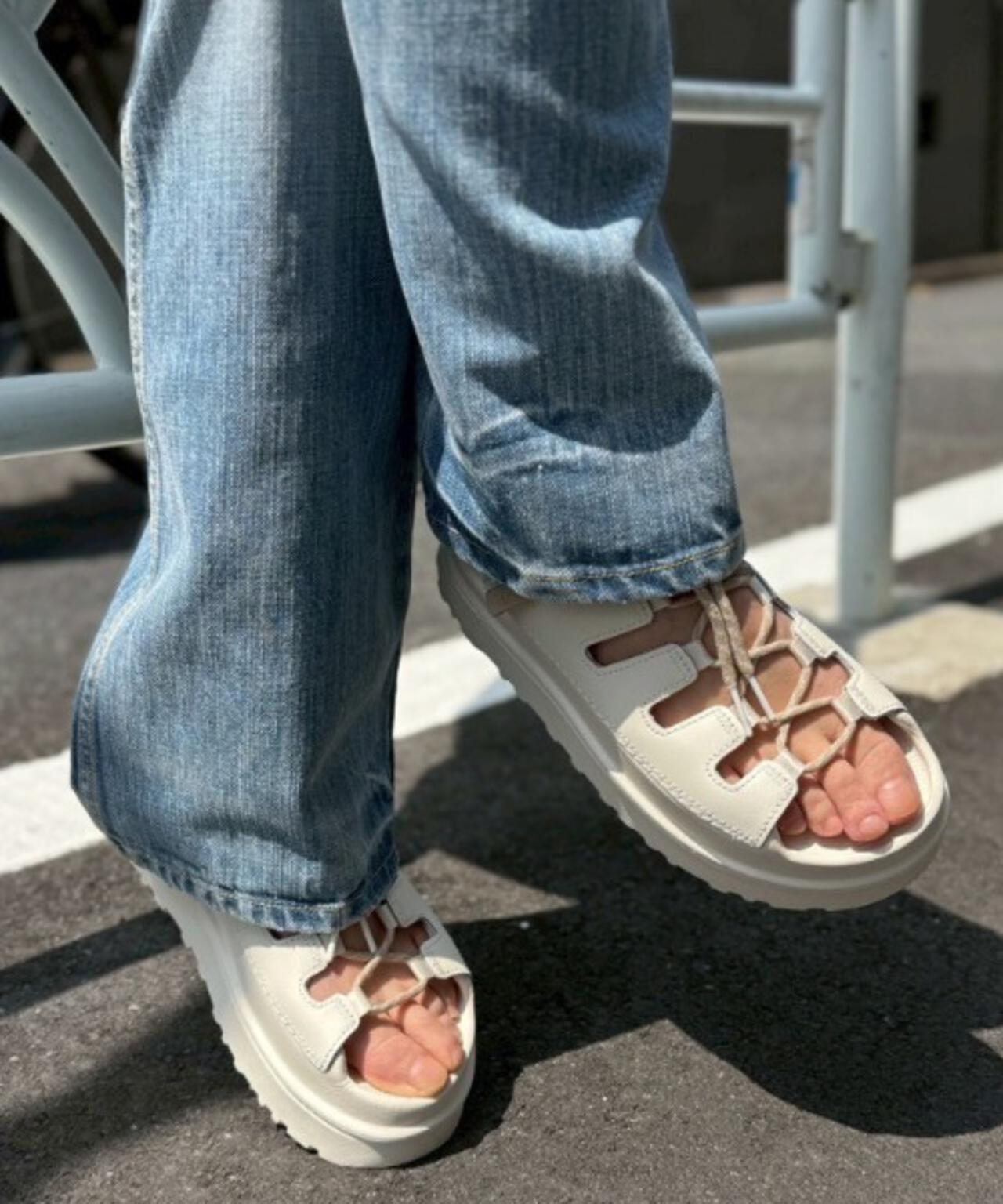 UGG/アグ/GOLDENGLOW TOGGLE
