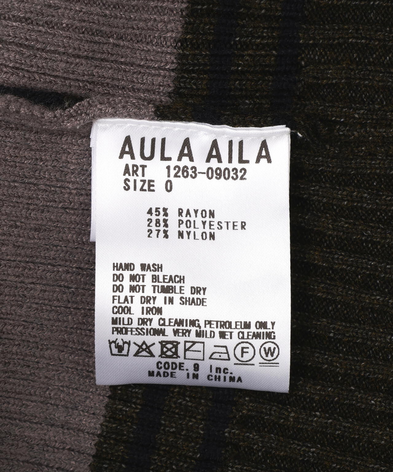 AULA AILA/アウラアイラ/ASYMMETRY BORDER RIB KNIT