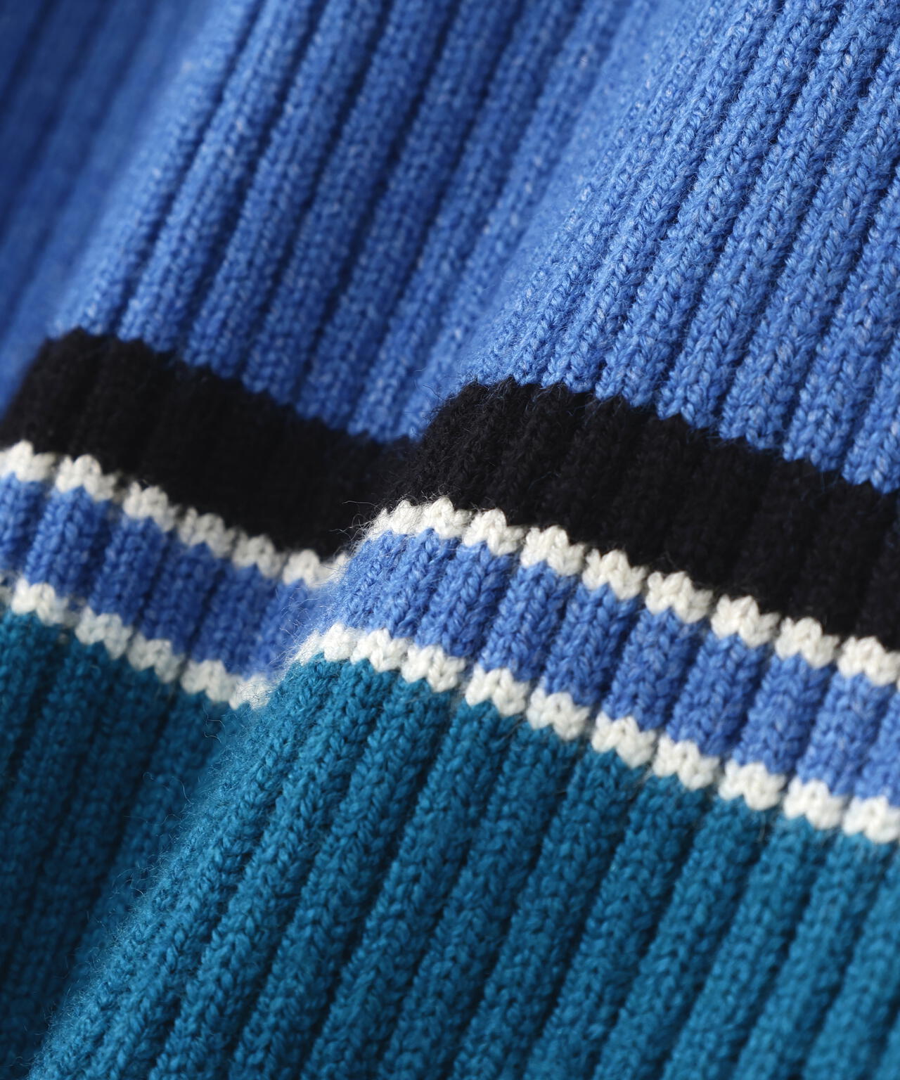 AULA AILA/アウラアイラ/ASYMMETRY BORDER RIB KNIT