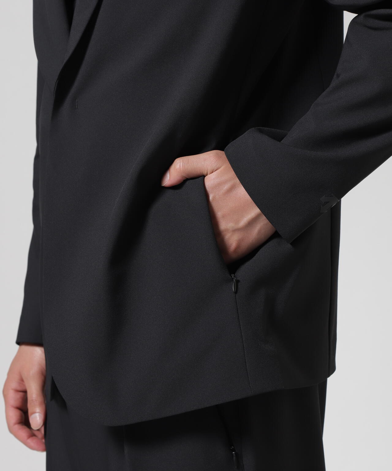 DESCENTE ALLTERRAIN / デサントオルテラインIO/TECH SLIM TAILORED JACKET