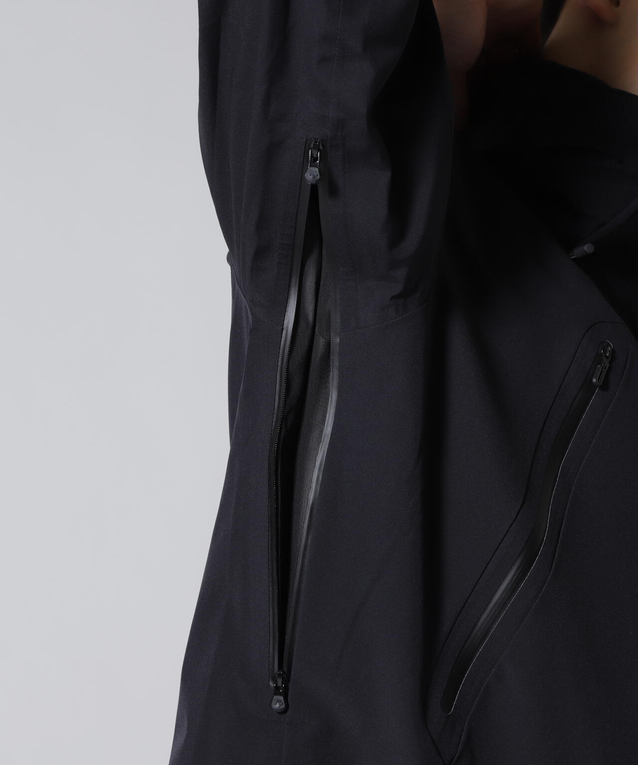 DESCENTE ALLTERRAIN/デサントオルテライン/HARD SHELL JACKET ”CREAS”
