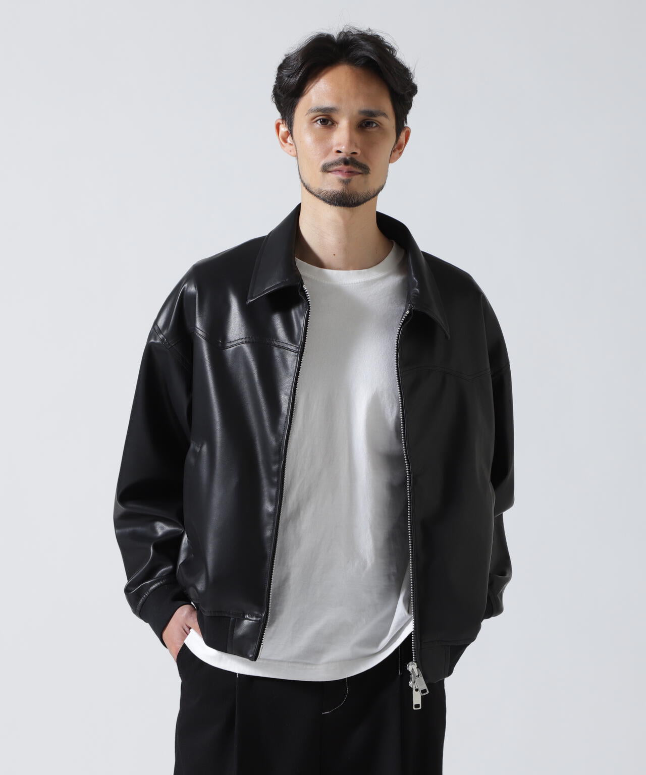 Toironier/トワロニエ/Artificial Leather Work