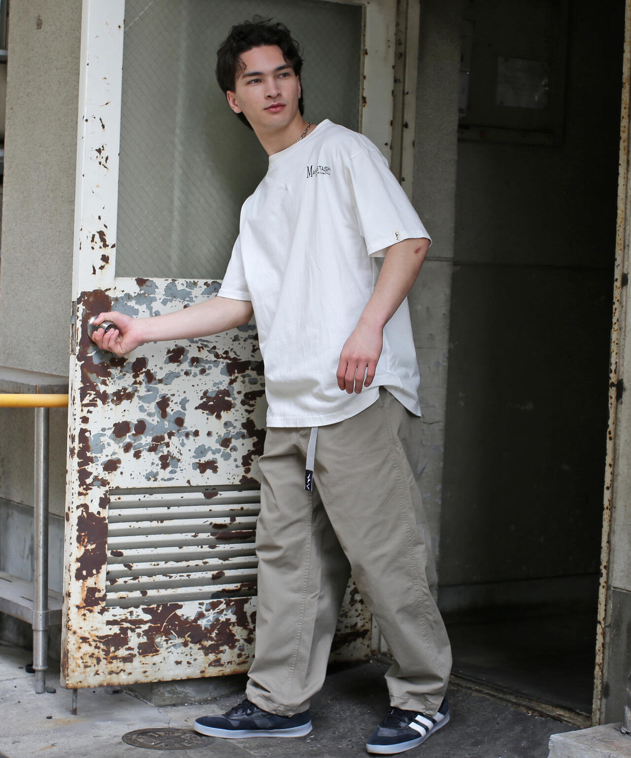 MANASTASH/マナスタッシュ/MANA EMB LOGO TEE