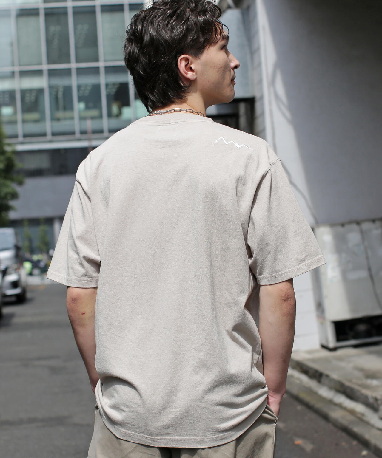 MANASTASH/マナスタッシュ/MANA EMB LOGO TEE