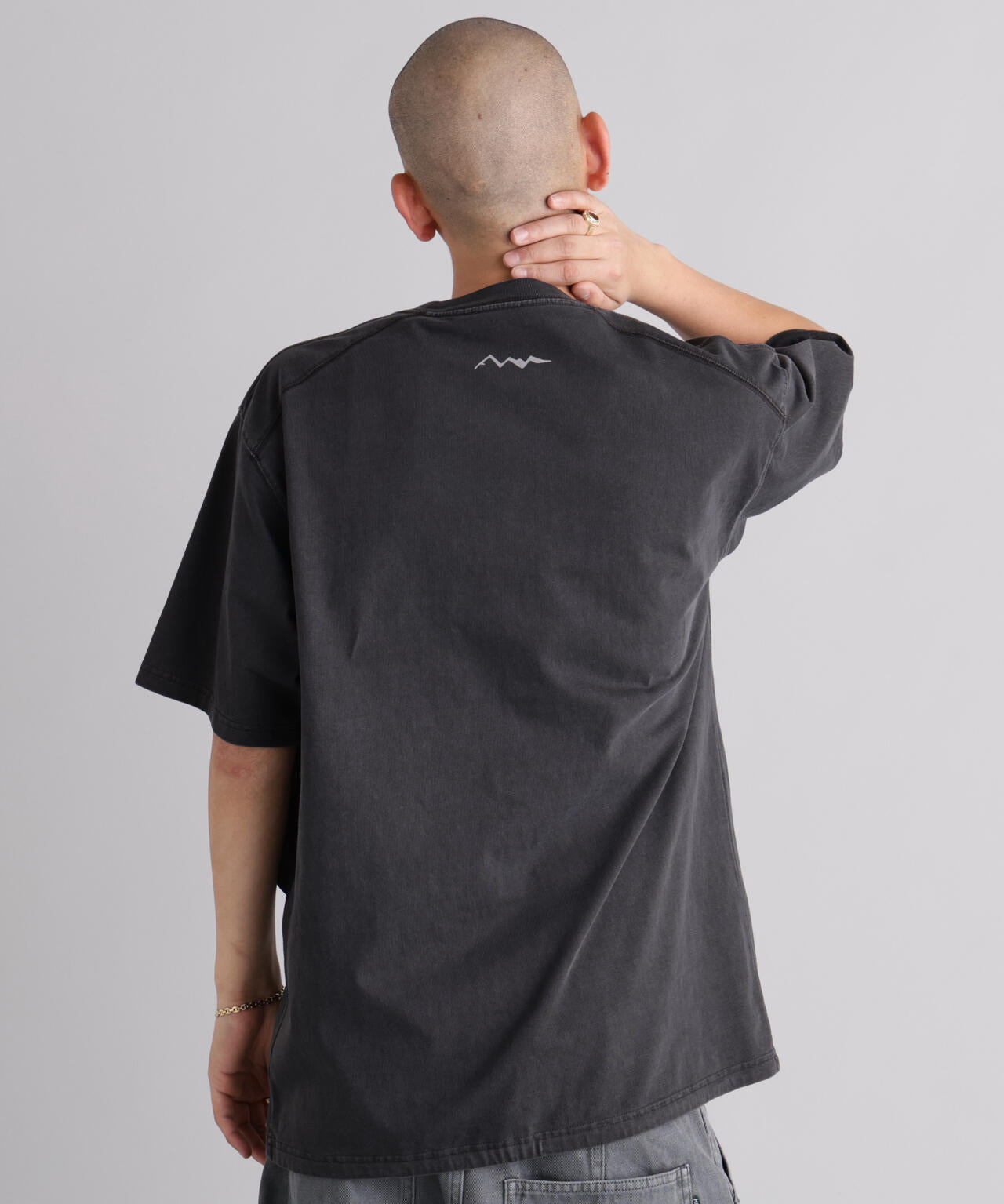 MANASTASH/マナスタッシュ/DISARMED TOP